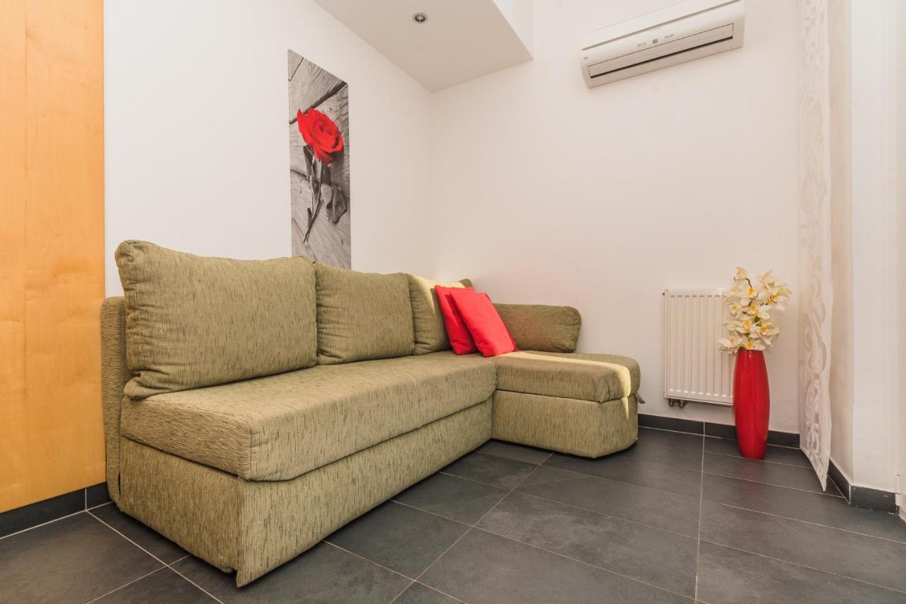 Mara Apartman *