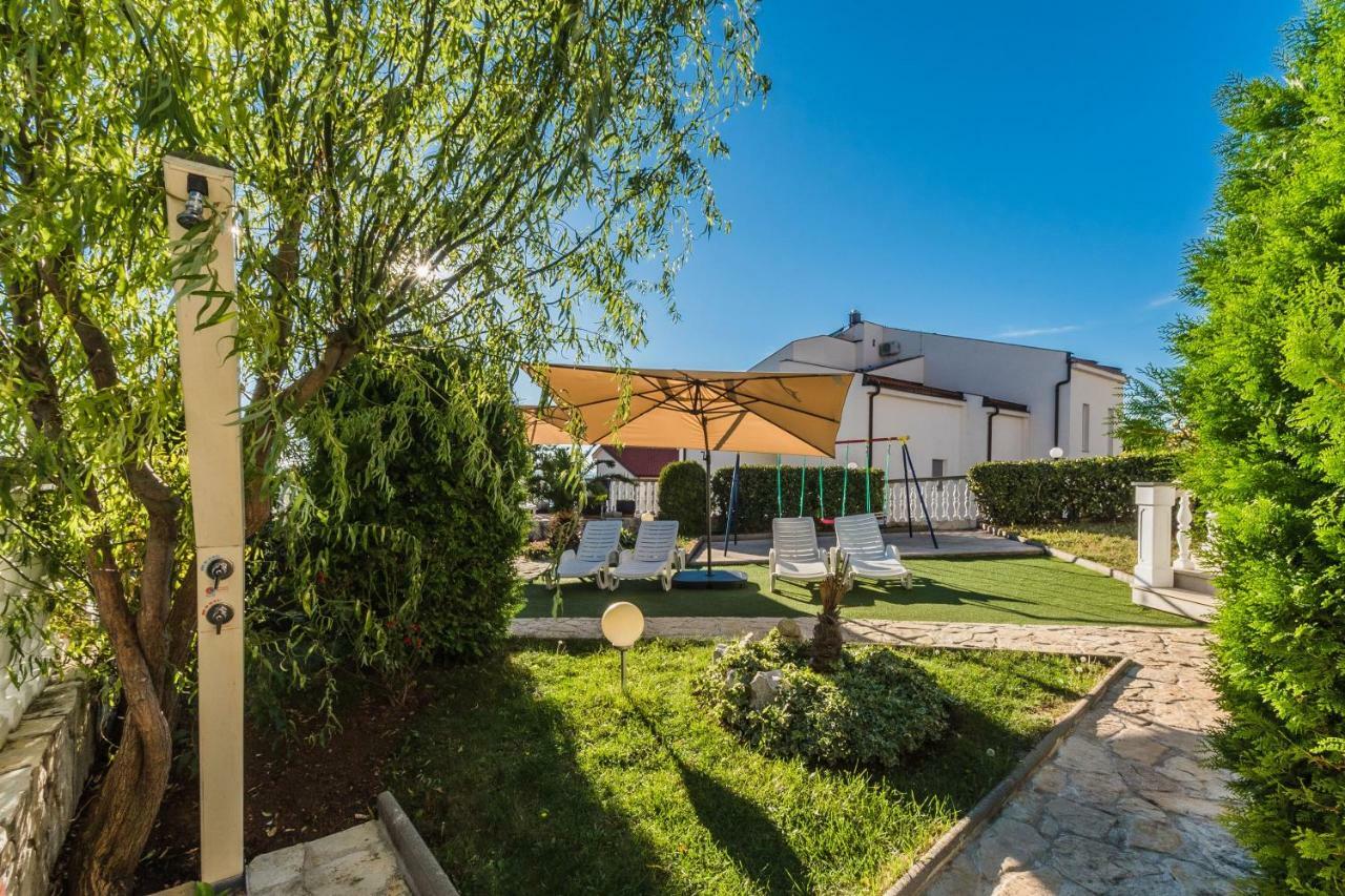 Mara Apartman *